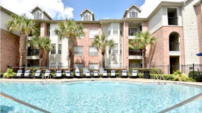 Whitney at The Heights, a Multifamily real estate investment opportunity in Houston, TX listed on the CrowdStreet Marketplace.