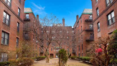 Hayes Court was a Multifamily real estate investment opportunity offered on the CrowdStreet MArketplace