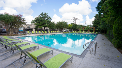 Bayou Park Apartments, a Multifamily real estate investment opportunity in Houston, TX listed on the CrowdStreet Marketplace.