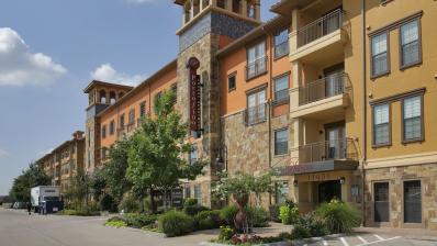 Portofino at Las Colinas, a Multifamily real estate investment opportunity in Farmers Branch, TX listed on the CrowdStreet Marketplace.