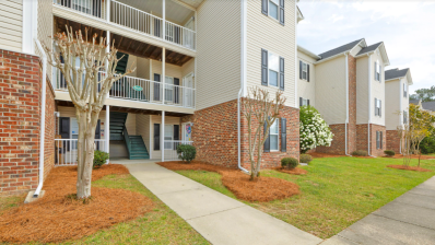 Regency Apartments, a Multifamily real estate investment opportunity in Fayetteville, NC listed on the CrowdStreet Marketplace.