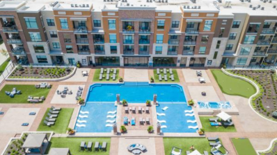 The Royale at CityPlace, a Multifamily real estate investment opportunity in Overland Park, KS listed on the CrowdStreet Marketplace.